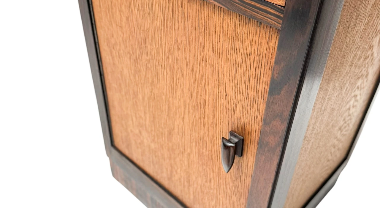 Two Art Deco Modernist Nightstands or Bedside Tables, 1920s 2